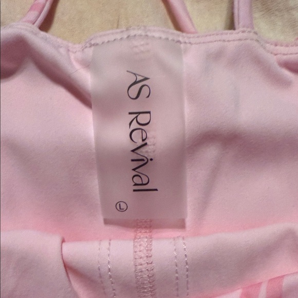 Charming Pink Bow Athletic Dress with Built in shorts! Only worn once!!!! - Picture 5 of 5